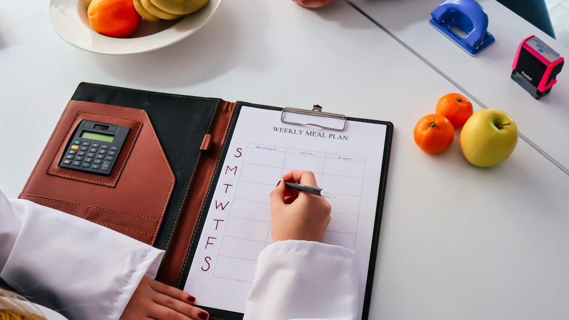 Meal Planning for Optimal Health: Strategies for Busy Lifestyles